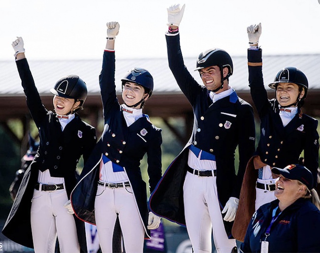 The Young Rider Team Gold medal winners of Region 7 :: Photo  USEF