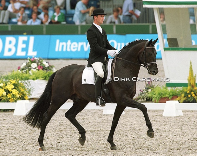 Dr. Ulf Möller and Sandro Hit at the 1999 World Championships for Young Dressage Horses in Arnheim (NED) :: Photo © Dirk Caremans