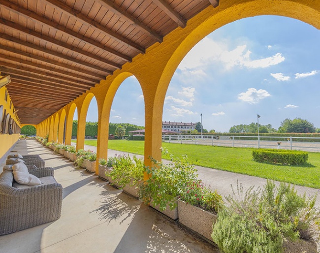 Gorgeous equestrian property in the north of sunny Italy