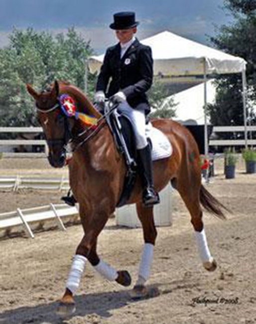 Brandi Roenick and Pretty Lady win individual test gold at the 2008 North American Junior Riders Championship :: Photo © Flashpoint