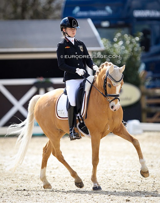 Jona-Emily Bomberg and Mr Magic at the 2021 CDI Sint-Truiden :: Photo © Astrid Appels