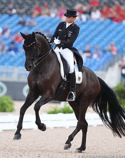 Dorothee Schneider and Sammy Davis Jr at the 2018 World Equestrian Games :: Photo © Astrid Appels