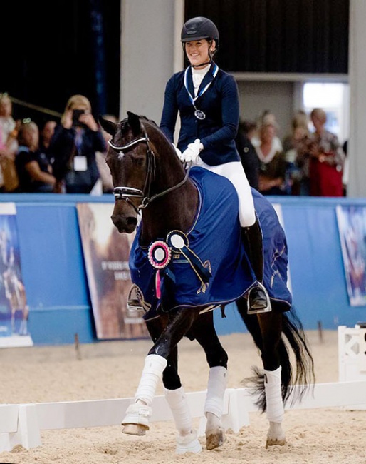 Emma Hayward and JMH Frankly are the 4-year old champions at the 2022 Australian Young Horse Championships in Werribee :: Photo © Click Capture