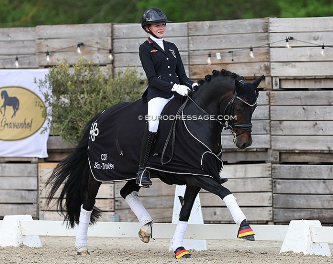 Georgina Kraft and Daily Challenge win two out of three at the 2022 CDI Sint-Truiden :: Photo © Astrid Appels