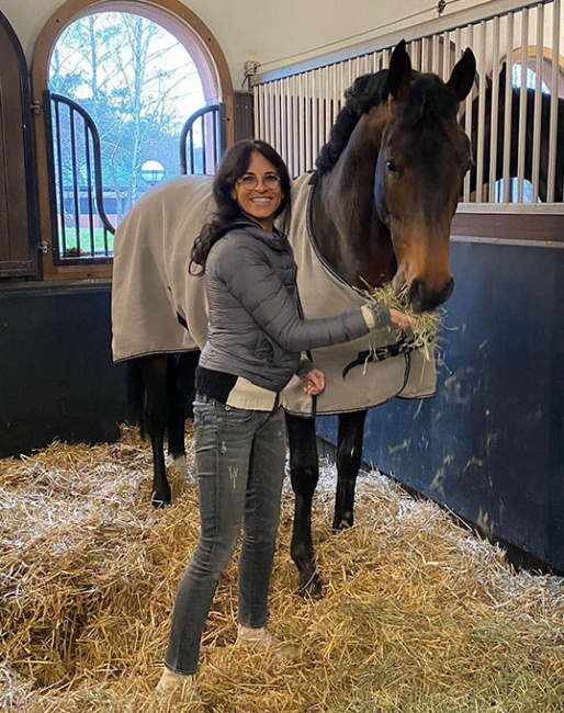 Rebecca Gutman with one of her last acquisitions, Forever Rock, in November 2021 :: Photo © Bonhomme