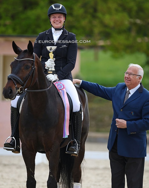 Ann-Christin Wienkamp on Furst Dancer with judge Bernard Maurel at the 2022 CDI Troisdorf :: Photo © Astrid Appels