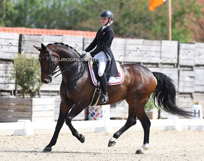 Johanne Kofod Jensen and Frida Gold at the 2022 CDI Sint-Truiden :: Photo © Astrid Appels