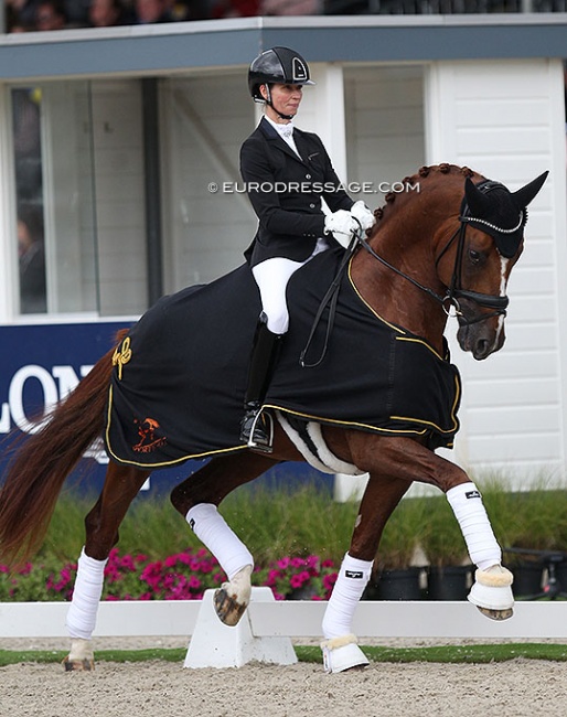 Eva Möller and So Unique won the 4-year old pilot project at the 2019 World Young Horse Championships :: Photo © Astrid Appels