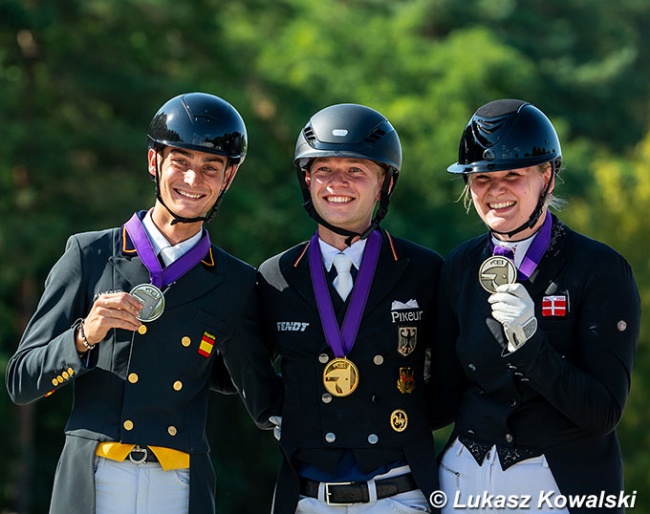 Alejandro Oliva Lazaro, Raphael Netz, and Thea Bech on the individual podium at the 2022 European Under 25 Championships :: Photos © Lukasz Kowalski