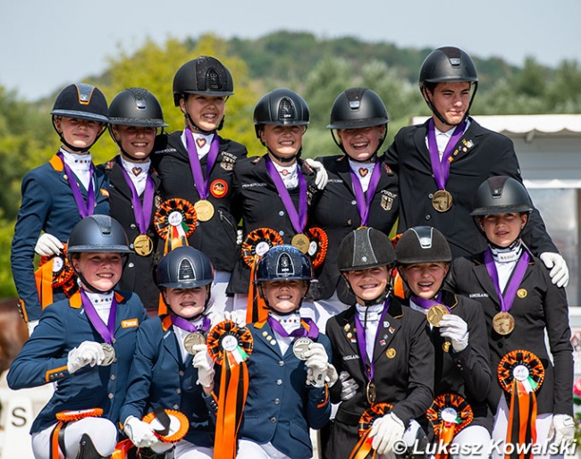 The team medallists at the 2022 European Children Championships in Pilisjazfalu, Hungary :: Photos © Lukasz Kowalski