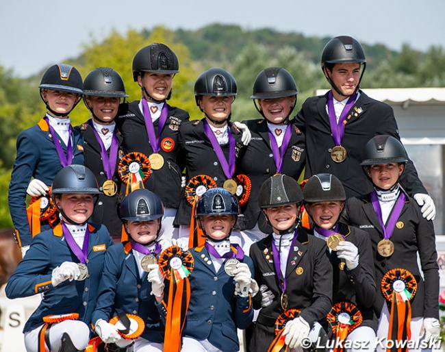 The team medallists at the 2022 European Children Championships in Pilisjazfalu, Hungary :: Photos © Lukasz Kowalski