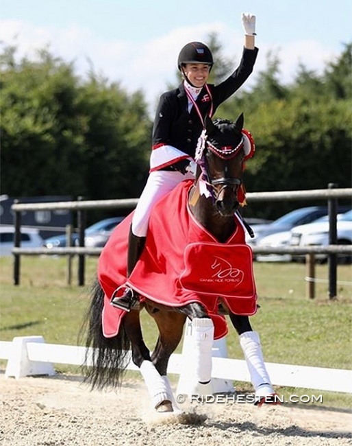Cornelia Munch Sinding on  Terbofens Charico at the 2022 Danish Pony Championships :: Photo © Ridehesten