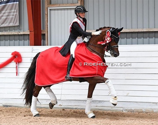 Sophia Obel Jorgensen and Brilliant win the junior title at the 2022 Danish Junior/Young Riders Championships :: Photo © Ridehesten