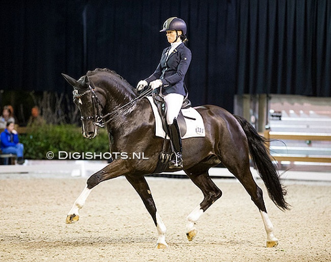 Ilse van Cranenbroek and Emerald S at 2016 Indoor Brabant :: Photo © Digishots