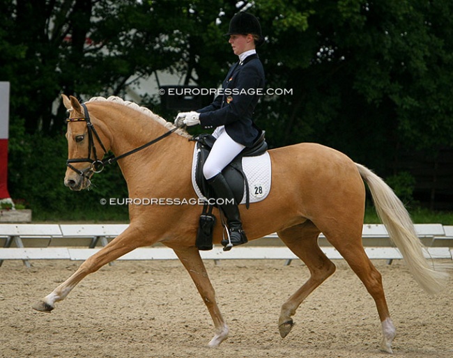 Lydia Camp and Dulcia at the 2004 CDI-P Duisburg :: Photo © Astrid Appels