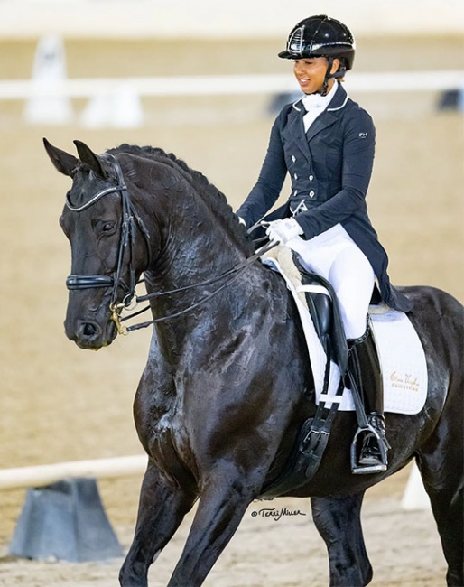 Genay Vaughn and Fleur Noir WSHS :: Photo © Terri Miller