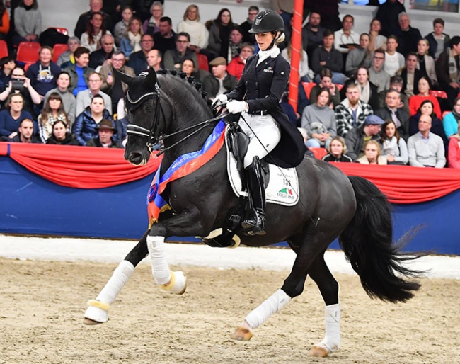  VTV-Oldenburg Dressage Stallion of the Year 2022: Total Hope OLD under Isabel Freese :: Photo © OLD-Art