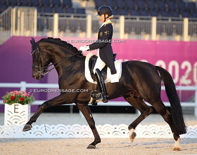 Simone Pearce and Destano at the 2021 Olympic Games in Tokyo :: Photo © Astrid Appels