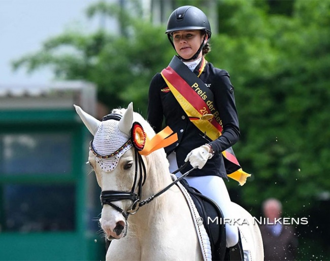 The 2023 Preis der Besten in Warendorf saw four new champions. Here pony winner Mia Allegra Lohe :: Photo © Mirka Nilkens