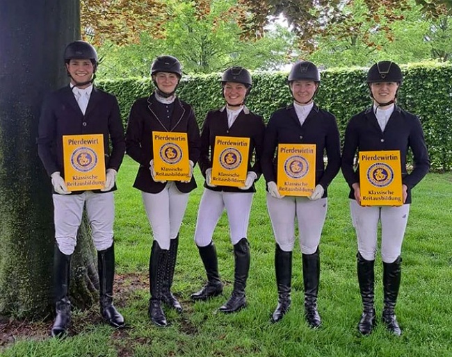 Carlos Andres Mejia Peña (left) amongst the other graduates as "Pferdewirt" in classical dressage training after their exam in Warendorf