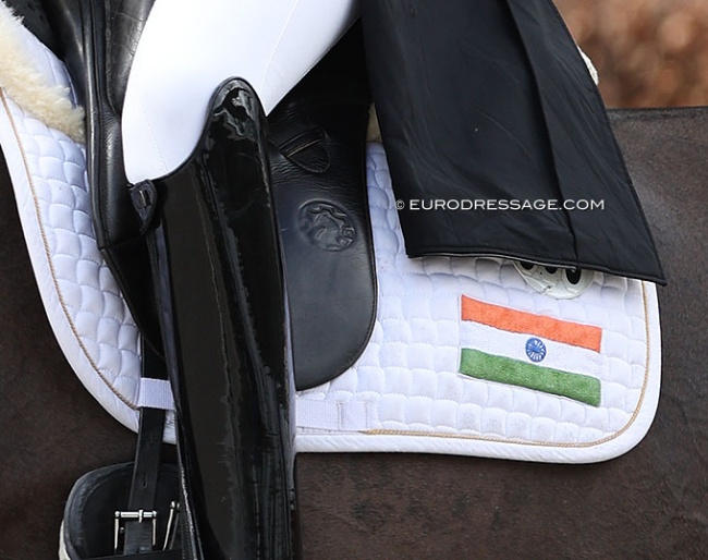 Indian flag on a saddle pad :: Photo © Astrid Appels