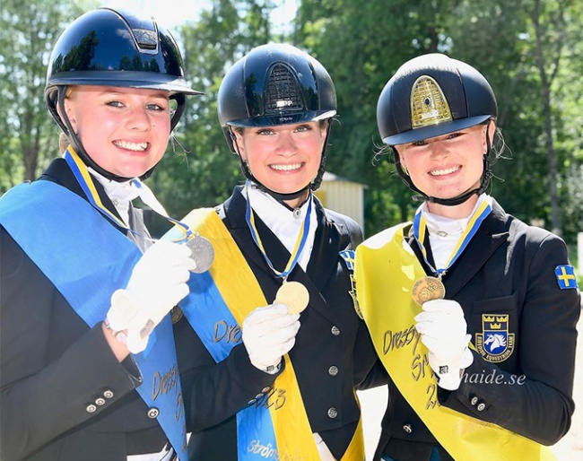 The Young Riders podium: Blanca Bosson, Hedda Thunberg, Ellen Olsson :: Photo © Haide Westring