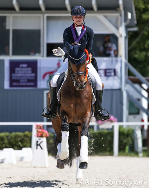 Annabella Pidgley and Espe win indvidual gold at the 2023 European Young Riders Championships :: Photo © Anett Somogyvari