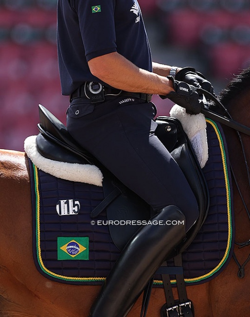 Brazilian flag on saddle pad :: Photo © Astrid Appels