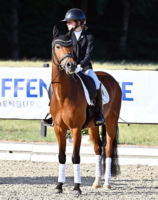 The 10-year old Lilly Kasselmann on Golden Clooney is nominated for the 2023 German Developing Pony Rider Championship :: Photo © Mhisen