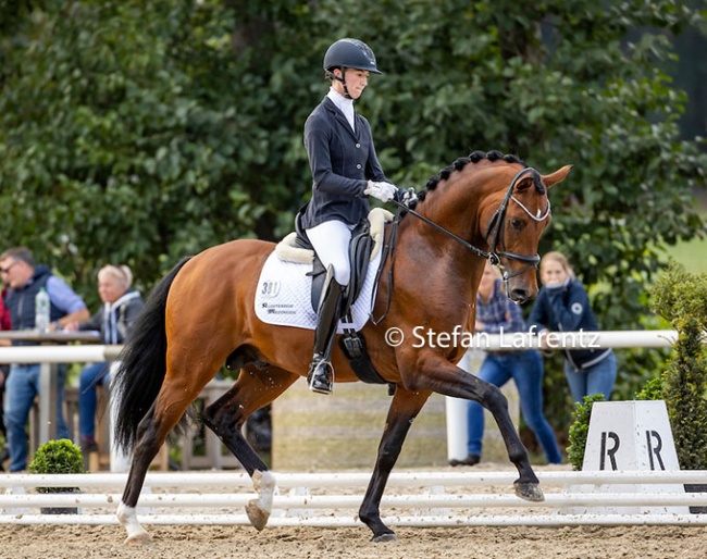 Hannah Laser and Va' Pensiero at the 2020 Bundeschampionate :: Photo © Stefan Lafrentz