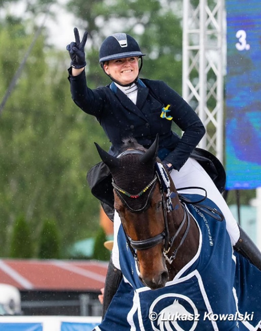Justina Vanagaite and Nabab win the 2204 CDI-W World Cup Qualifier in Olomouc :: Photo © Lukasz Kowalski