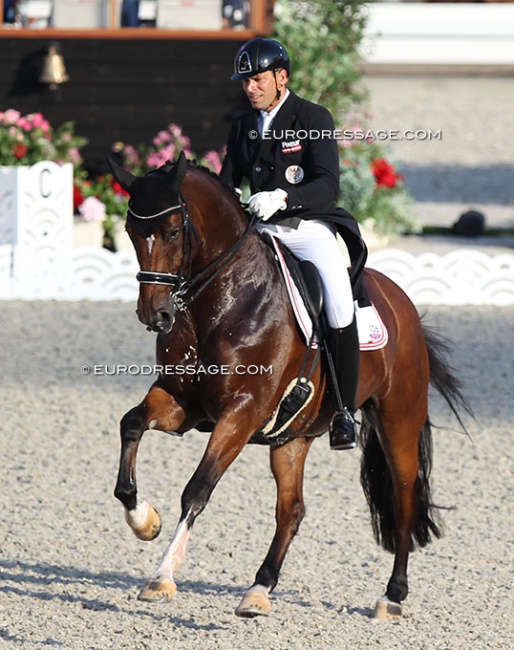 Christian Schumach and Te Quiero SF at the 2021 Olympic Games :: Photo © Astrid Appels