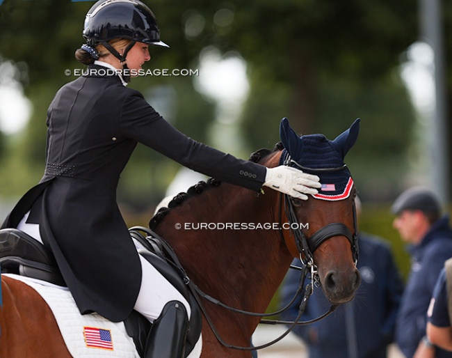 Kat Fuqua pats Dreamgirl at the 2024 CDIO Aachen :: Photo © Astrid Appels