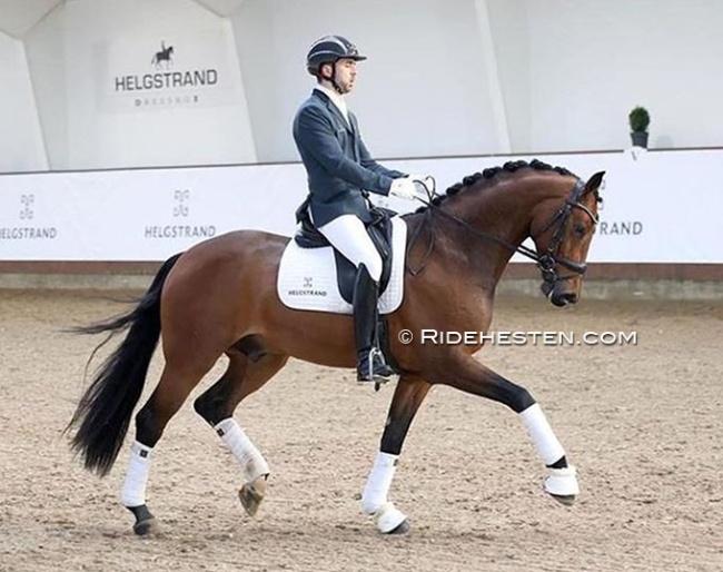 Borja Agullo LLorens on Floss Dance :: Photo © Ridehesten