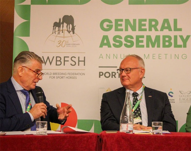"Welfare and traceability through better data" WBFSH President Jan Pedersen in discussion Göran Åkerström from the FEI :: Photo © WBFSH