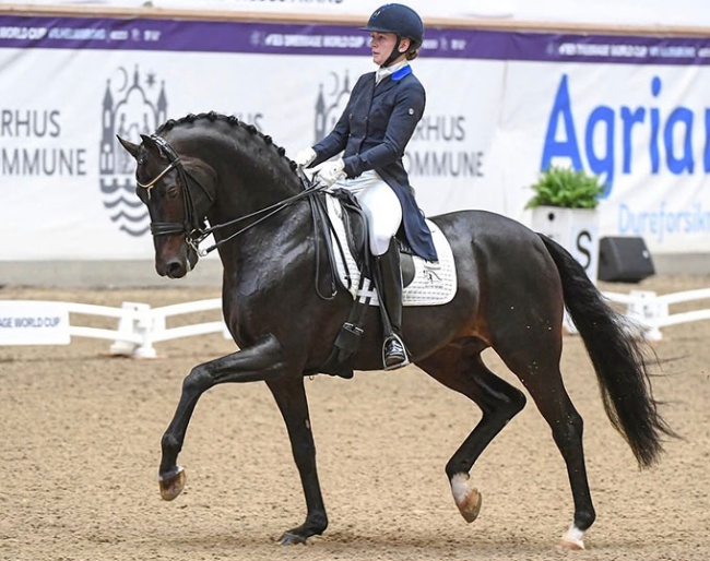 Nanna Skodborg Merrald and Blue Hors Farrell :: Photo © Ridehesten