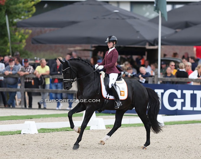 Jessica Lynn Thomas and Maddox Mart at the 2022 World Young Horse Championships :: Photo © Astrid Appels