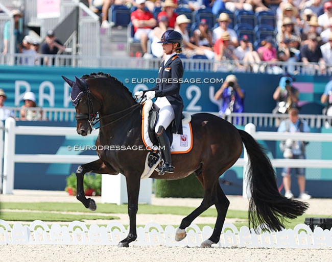 Dinja van Liere on Hermes at the 2024 Olympic Games :: Photo © Astrid Appels