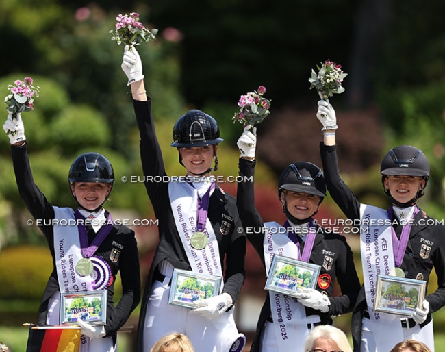 Gold for Germany: Rose Oatley, Celestine Kindler, Lana-Pinou Baumgurtel, Lucie-Anouk Baumgurtel :: Photos © Astrid Appels