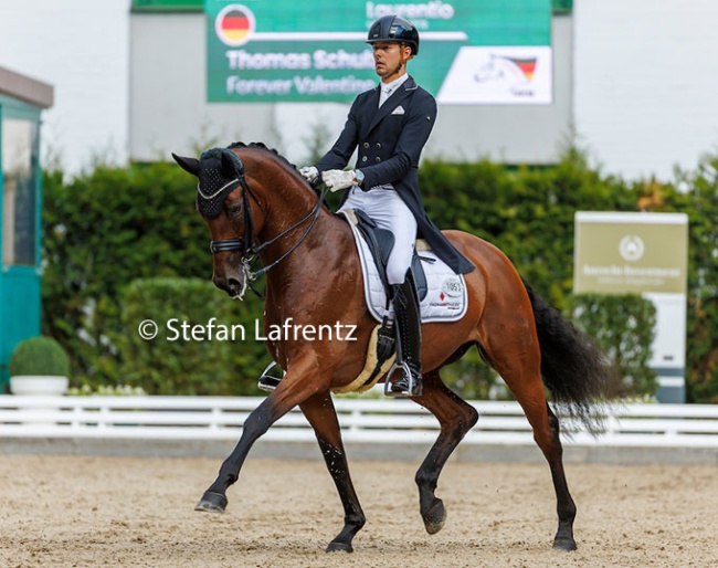 Thomas Schulze and Forever Valentine at the 2022 Bundeschampionate :: Photo © Stefan Lafrentz