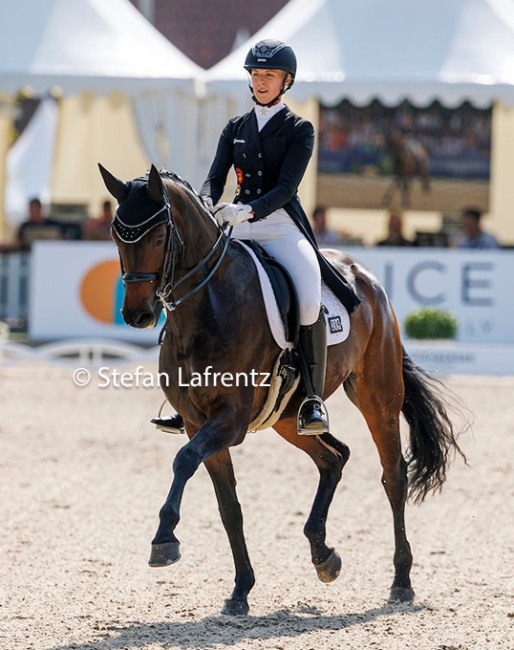 Greta Busacker (daughter of Ingrid Klimke) and Frieda at the Nurnberger Burgpokal qualifier in Balve :: Photo © Stefan Lafrentz