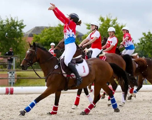 Jessica Michel in a horse ball game :: Photo © PSV