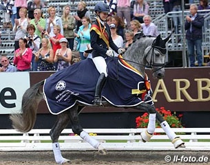 Belantis Wins 5 year old Dressage Horse Division at 2014